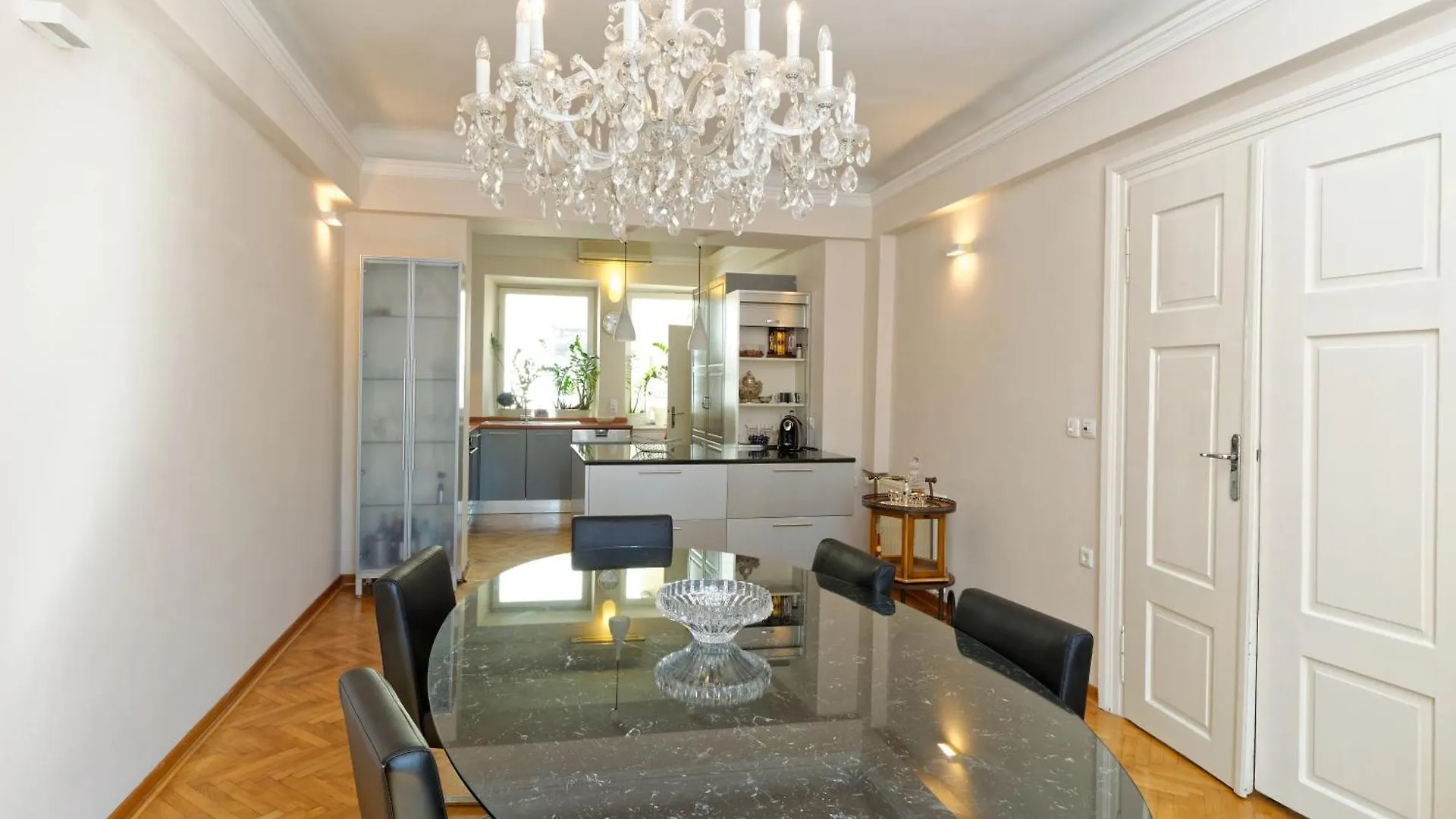 Neoclassical Luxury Apartment Ljubljana 0*,  Slovenien